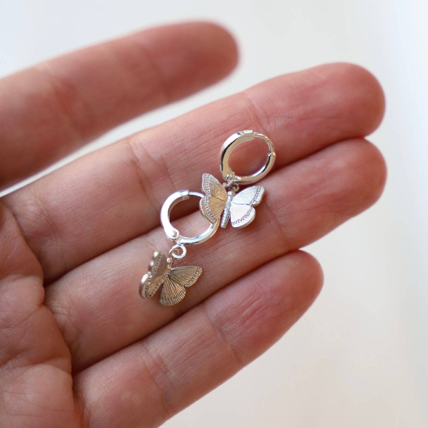 BILLIE BUTTERFLY HUGGIES