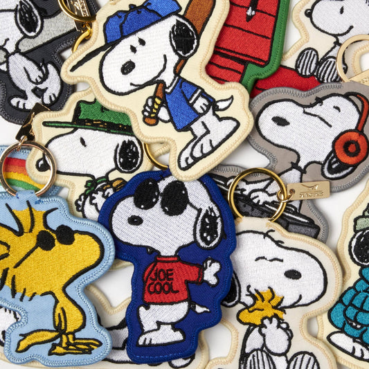 Magpie x Peanuts Key Charm Hug