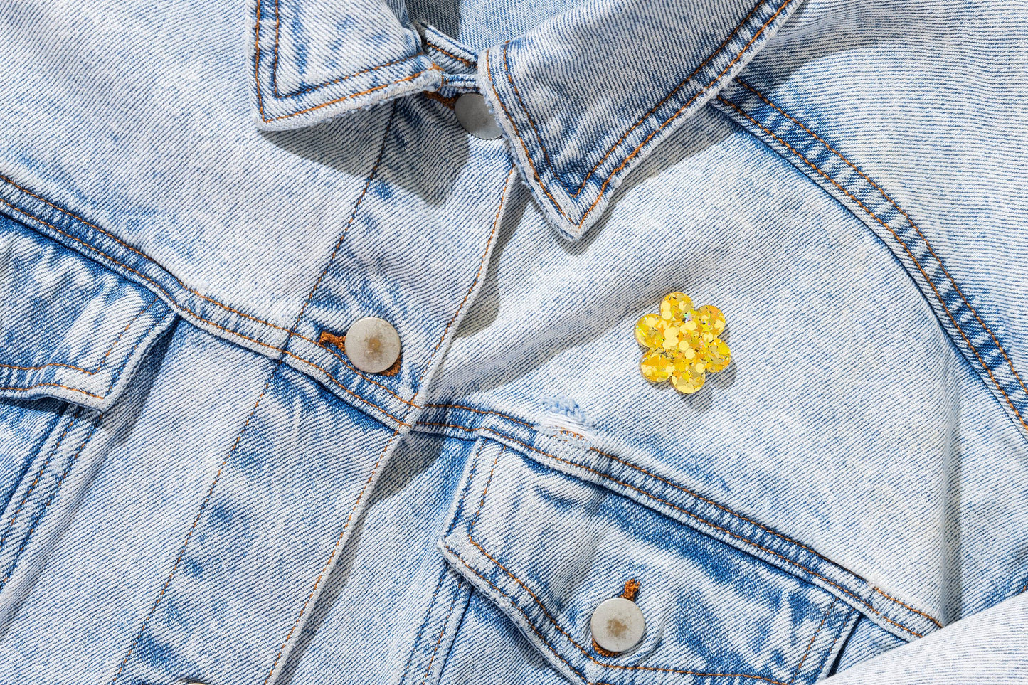 Pin w/ Gift Card - Friendship Flower - Gold Confetti