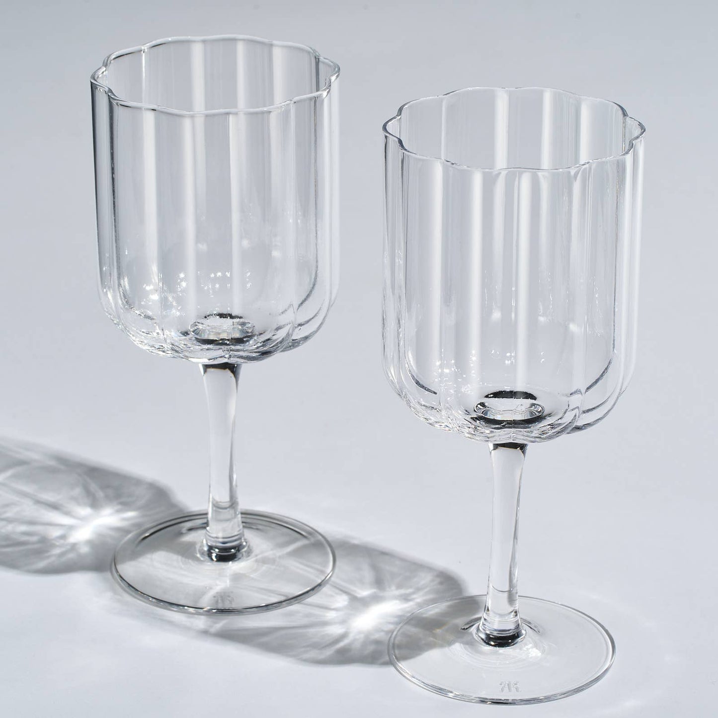 Flower Vintage Wine Glassware - Set of 2- 13 oz (Clear)
