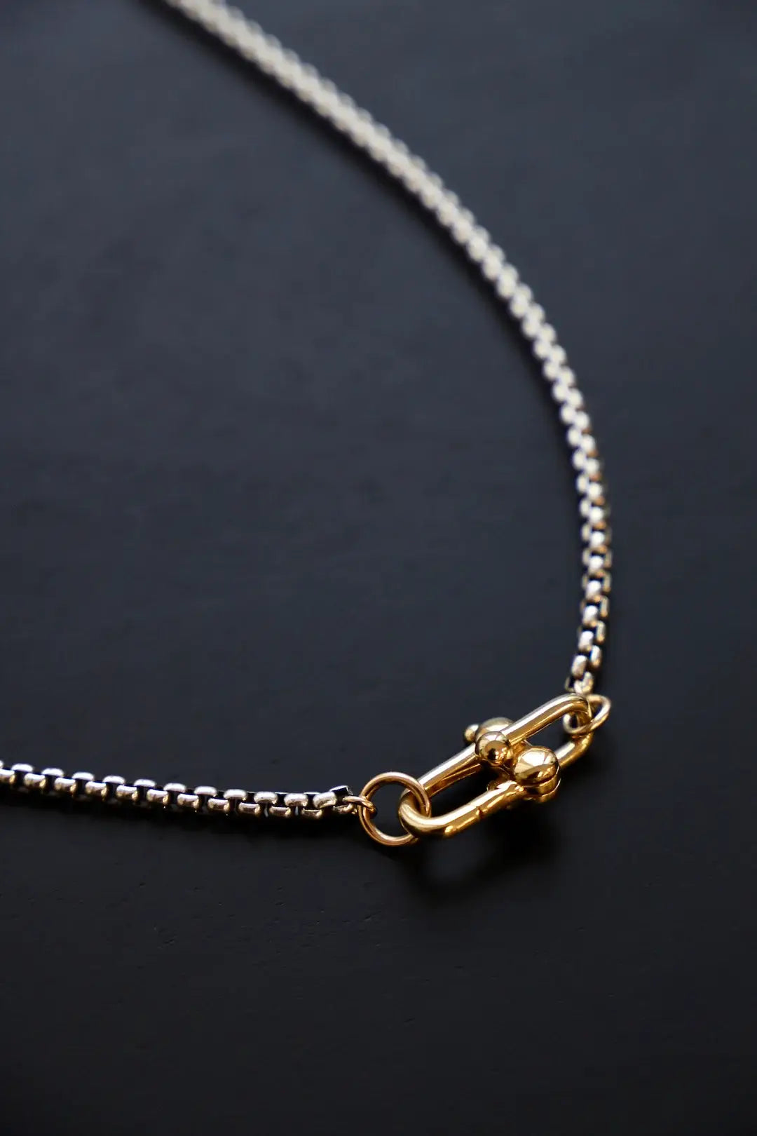 NOVA ROUND BOX CHAIN NECKLACE
