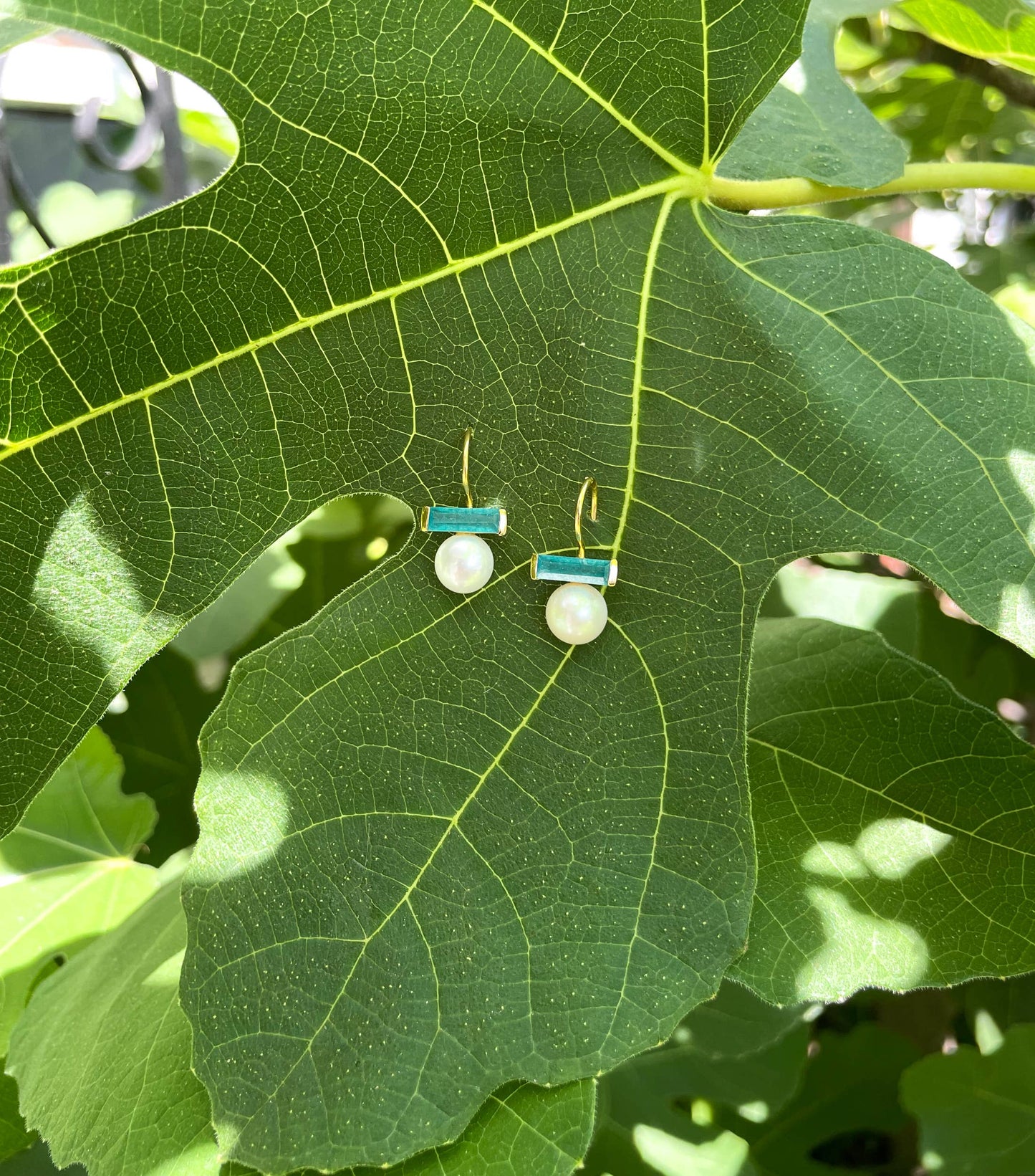 Jade and pearl drop earrings