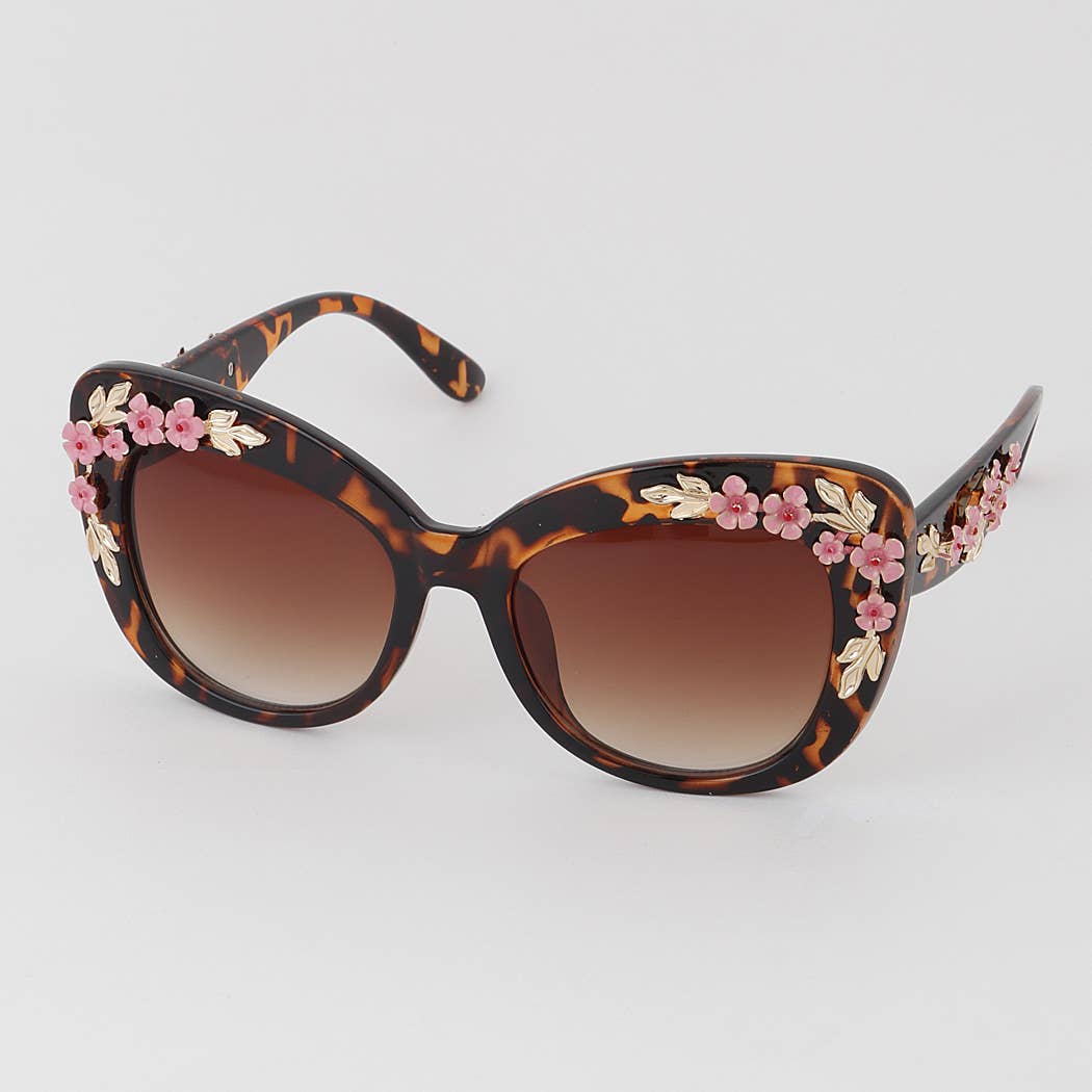 Lovely Flower Lined Cateye Sunglasses