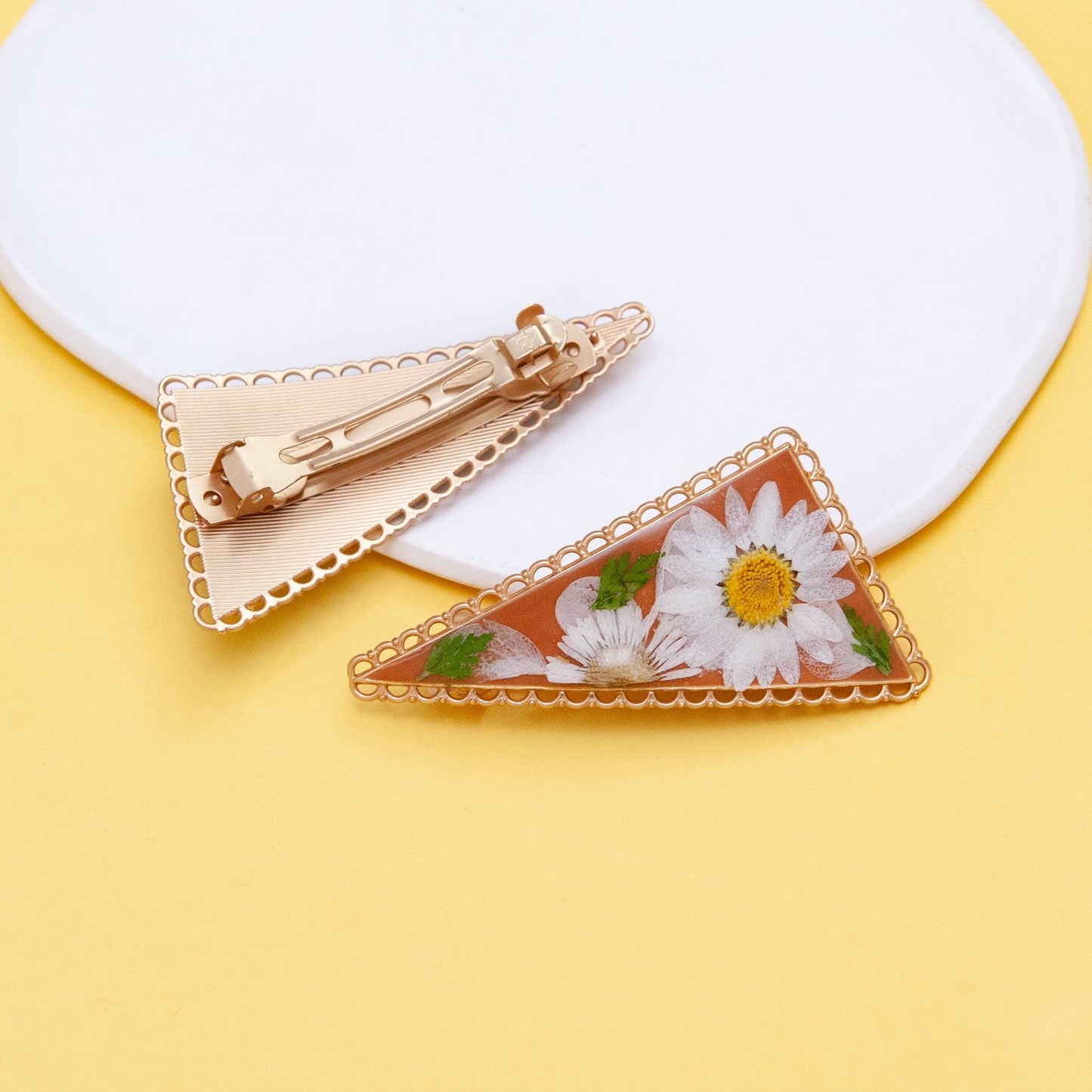 Real Pressed Daisy Flower Barrette