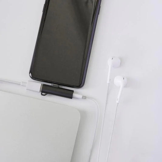 Usb-C Charge &Listen