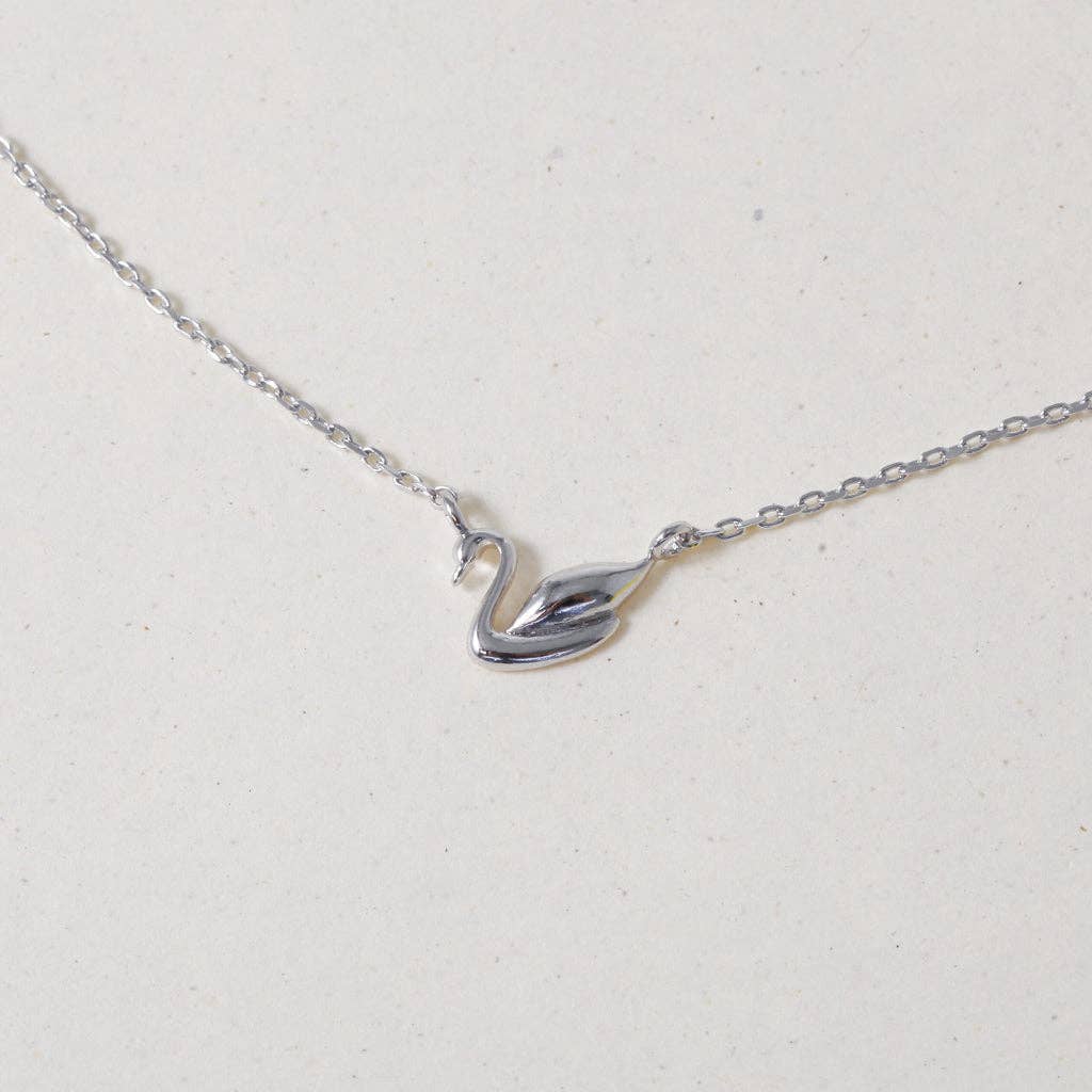 Swan-derland, necklace