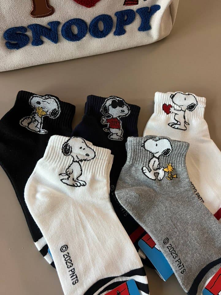 Peanuts Snoop Crew Ankle Socks- Ultra Soft Cotton