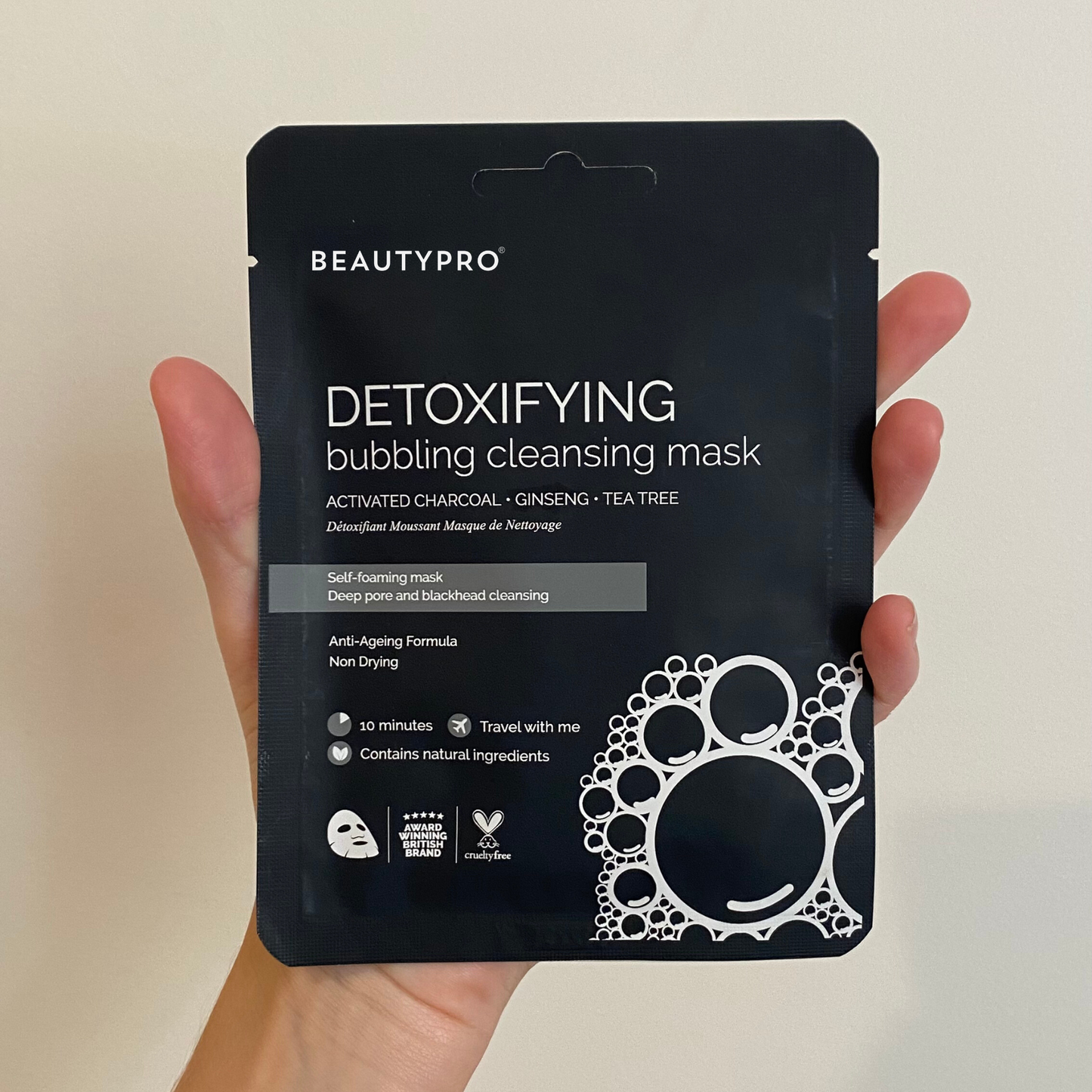 DETOXIFYING Bubbling Cleansing Charcoal Sheet Mask - Vegan