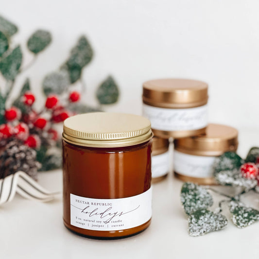 Holidays : Tin Soy Candle ( Christmas Winter Tree Wreath )