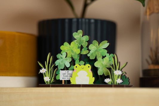 PLEASE BE NICE TO ME FROG POP OUT CARD