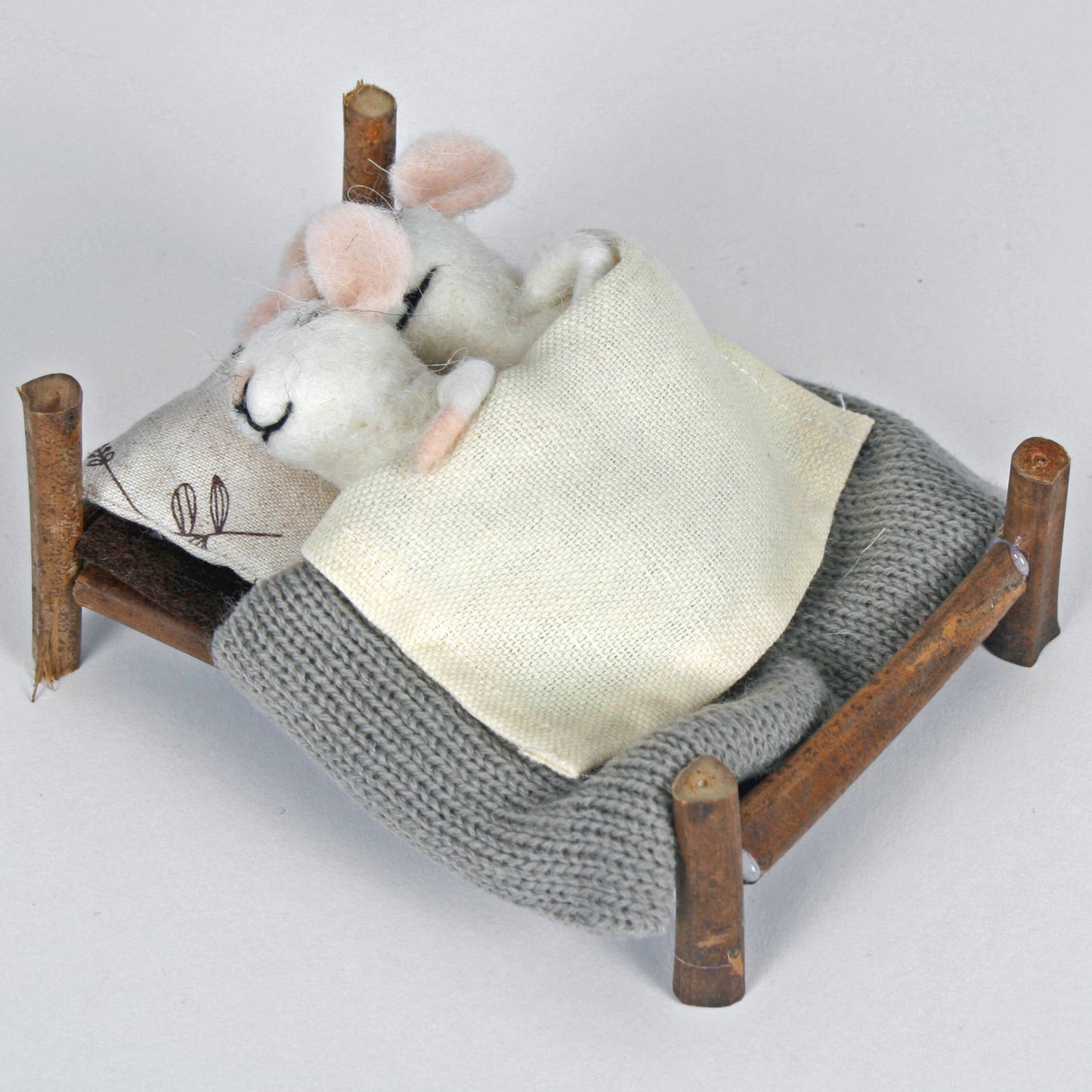 Felt Mouse Ornament: Felt Mice In Bed