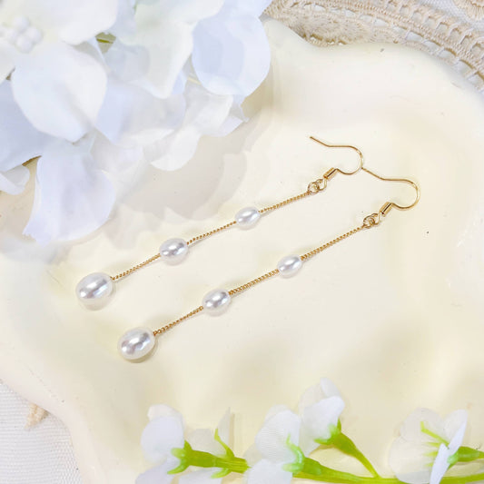 E242 pearl dangle earrings, pearl earrings, long earrings