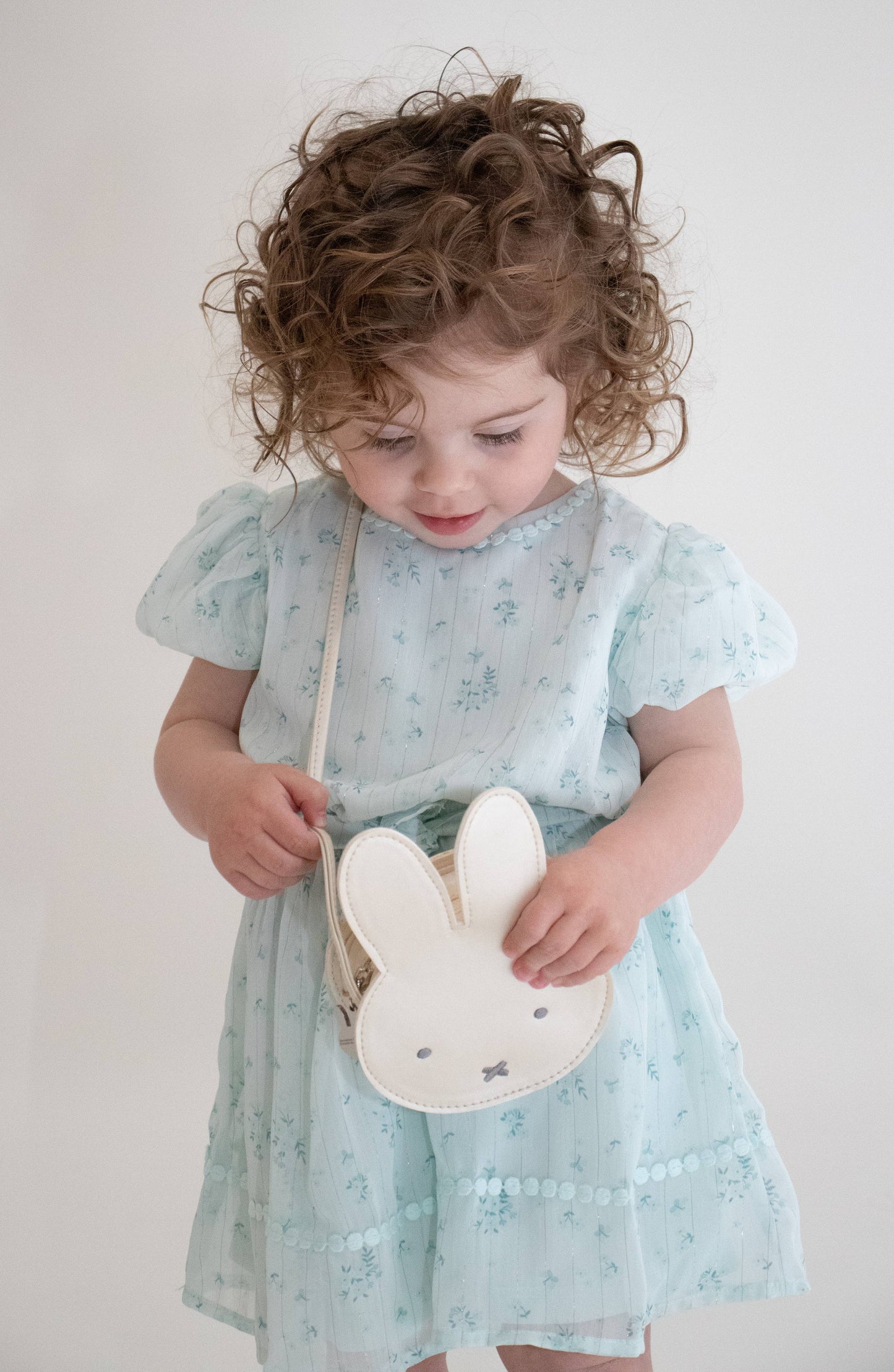 Miffy Beige Shoulder Bag for Kids Collection ©Mercis Bv