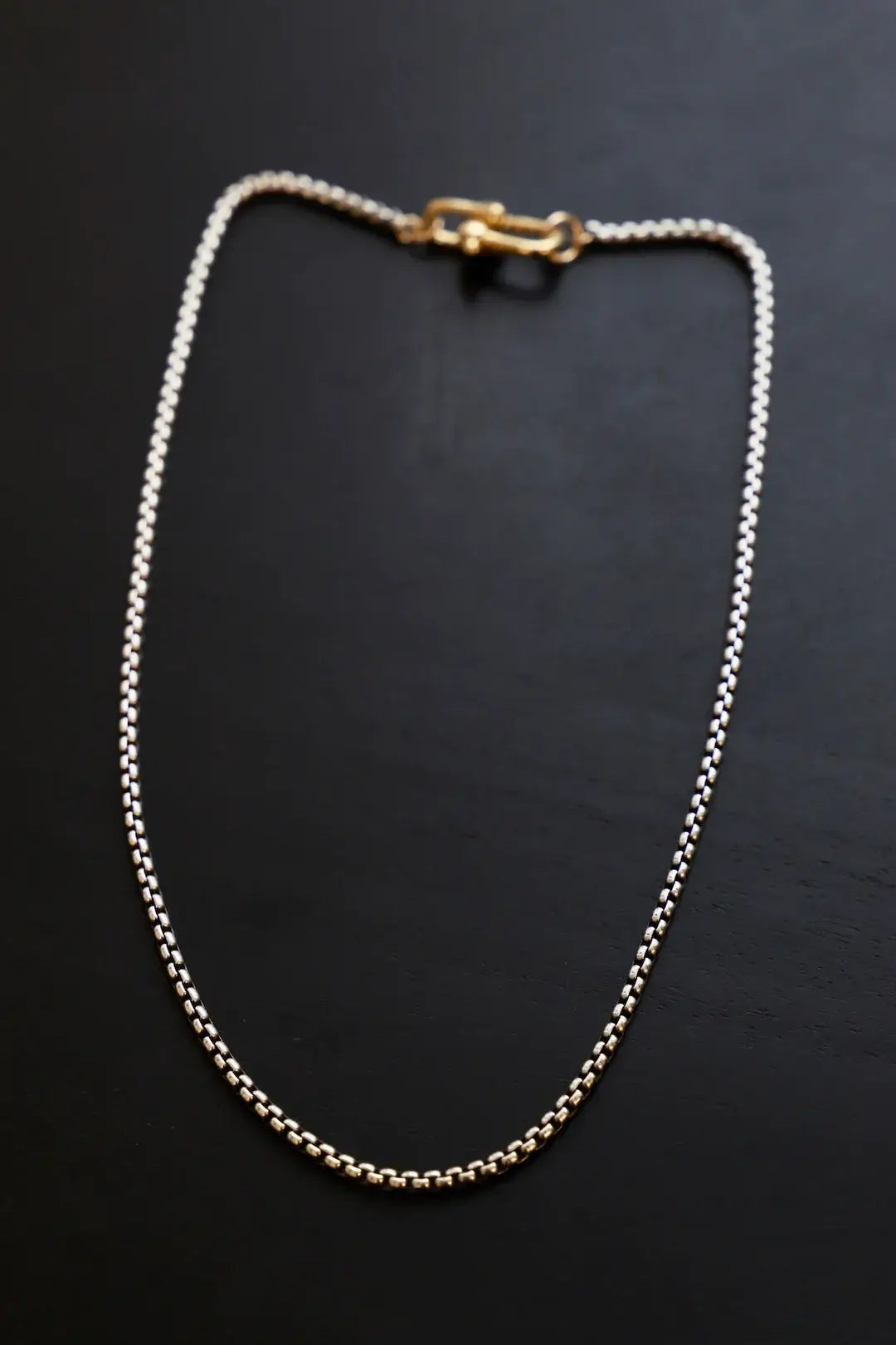 NOVA ROUND BOX CHAIN NECKLACE