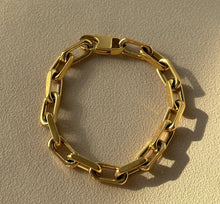 Load image into Gallery viewer, Viper Chain Bracelet

