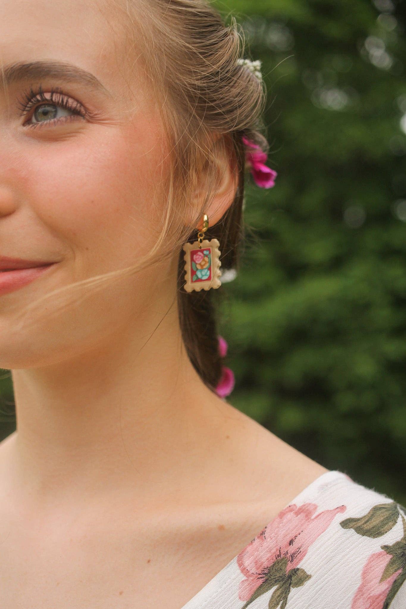 Charlotte Hoop in Burgundy