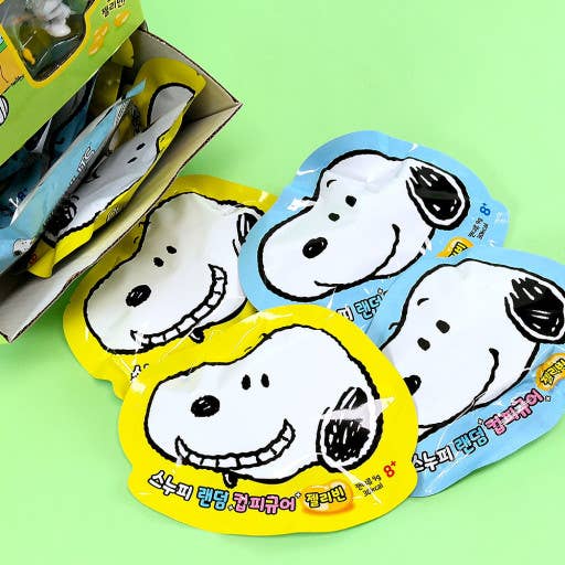 Peanuts Snoopy Cup Deco Charm Figure Random