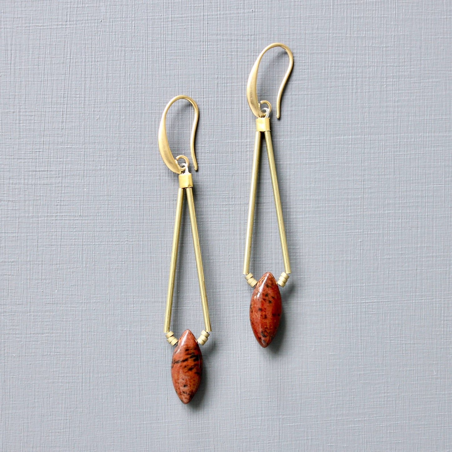 JLTE52 burgundy geometric earrings