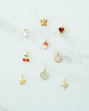Load image into Gallery viewer, Charm Garden - Heart Charm - Gold
