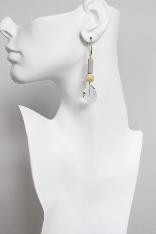 GNDE88 gray and crystal glass earrings