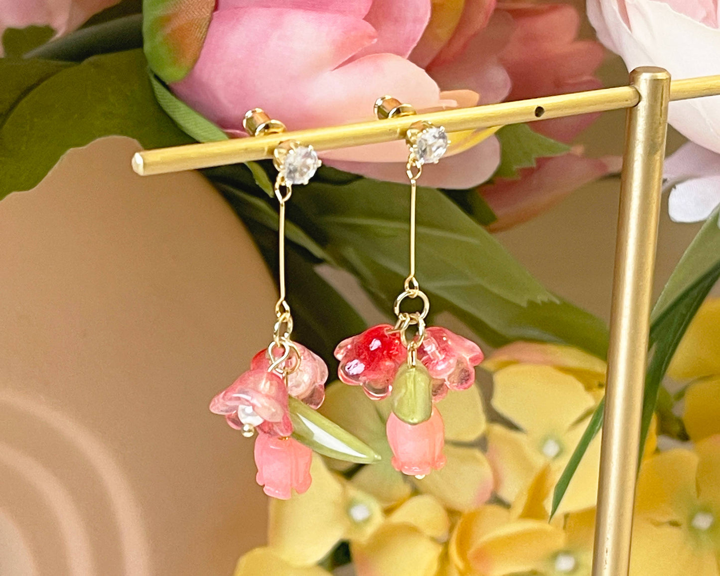 E137 lily flower earrings, floral earrings, flower earrings