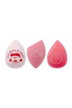 Load image into Gallery viewer, Peanuts 3pc Makeup Blenders
