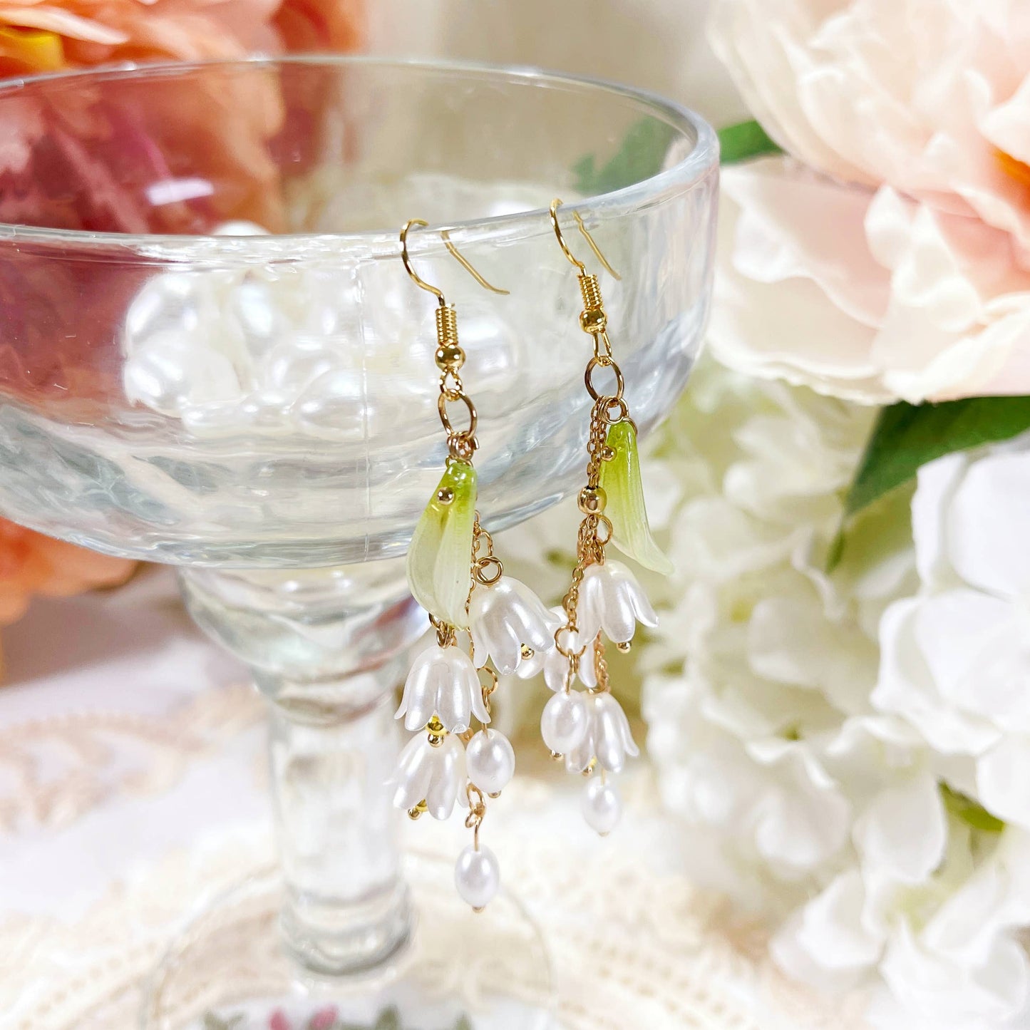 E240 lily flower earrings, flower dangle earrings, bridal