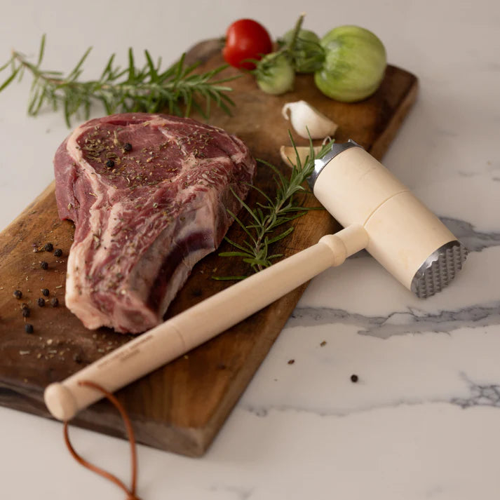 BBQ Lovers Kit - Meat Tenderizer & Thermometer