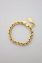 Load image into Gallery viewer, DORB22 Gold Chain Bracelet
