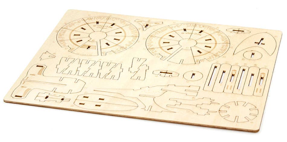 IncrediBuilds: Star Trek The Next Generation: U.S.S. Enterprise NCC-1701-D 3D Wood Model and Book