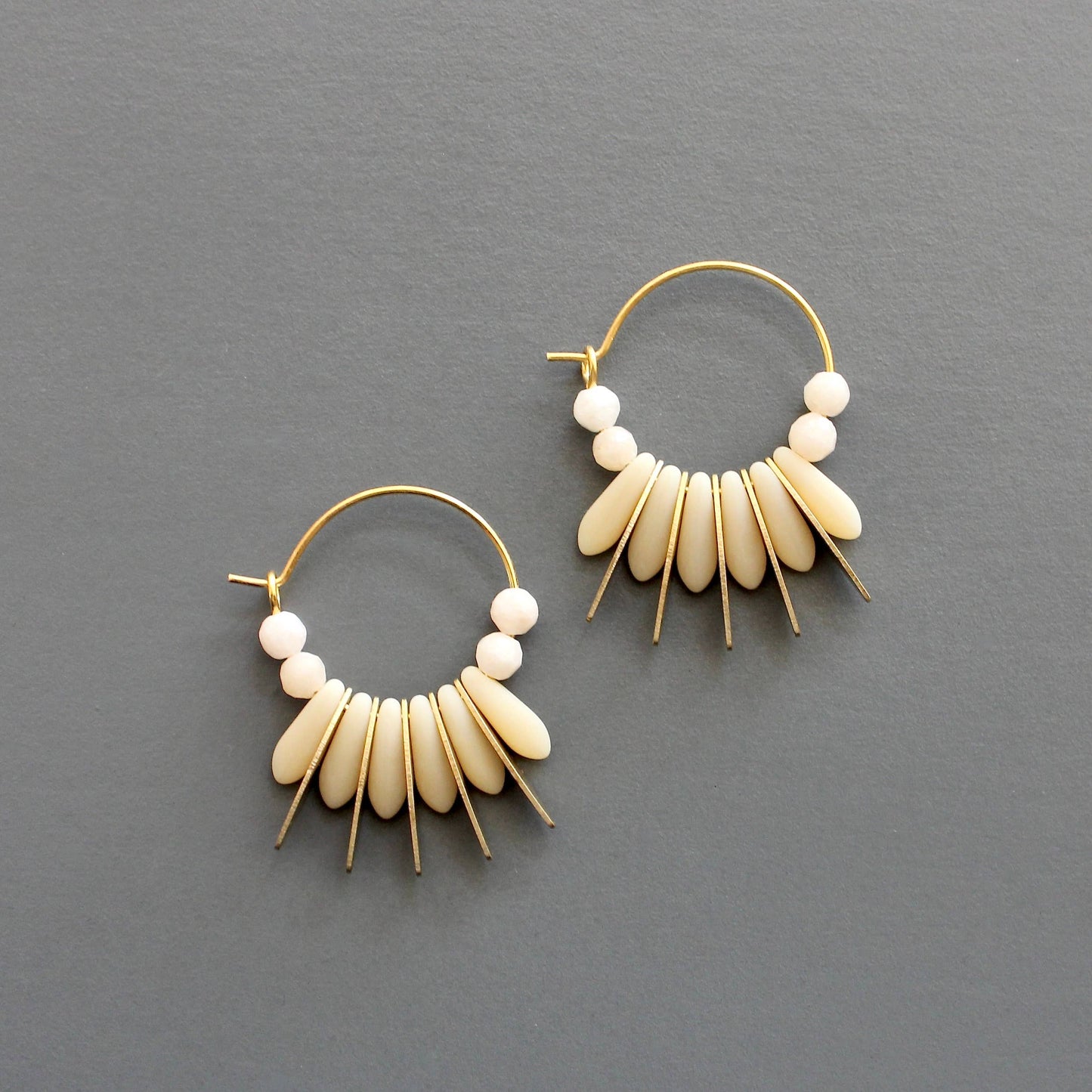 ISLE03 Mini matte cream colored hoop earrings