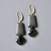 Load image into Gallery viewer, JLTE37 black geometric earrings
