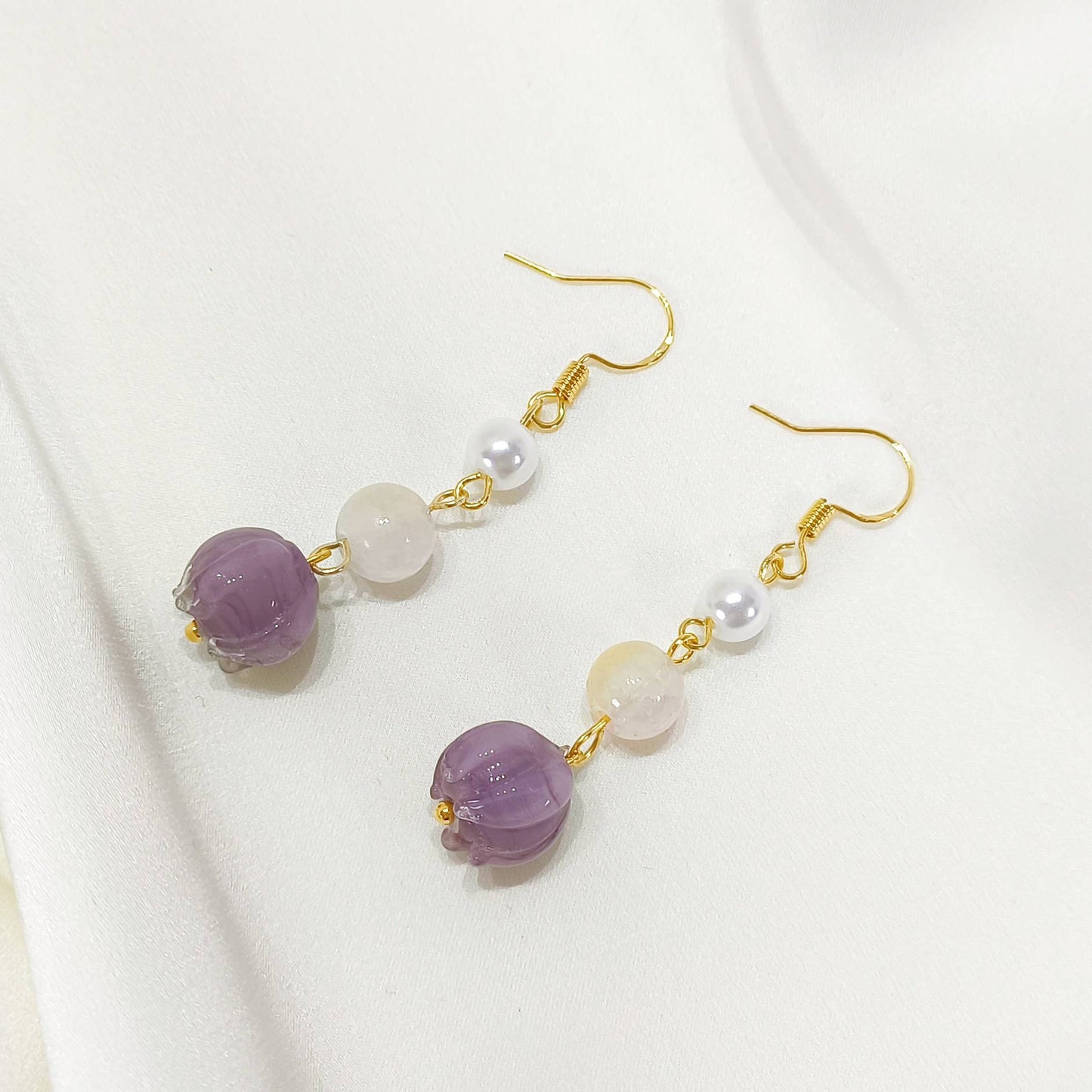 E200 lavender flower dangle earrings, flower earrings