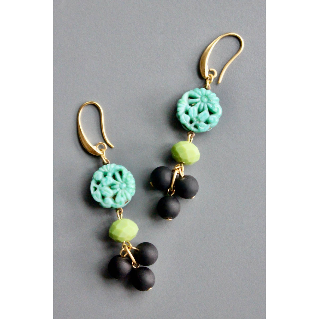 HYLE47 Vintage green glass earrings