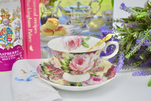 English Garden Victorian Vintage Roses Teacup and Saucer