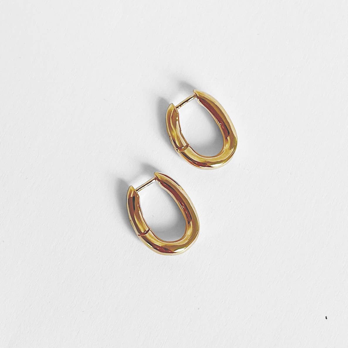 Ruth Hoops