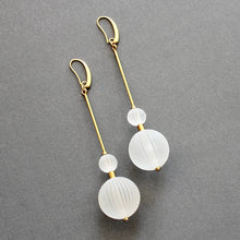 Load image into Gallery viewer, ISLE57 Vintage white acrylic bauble earrings
