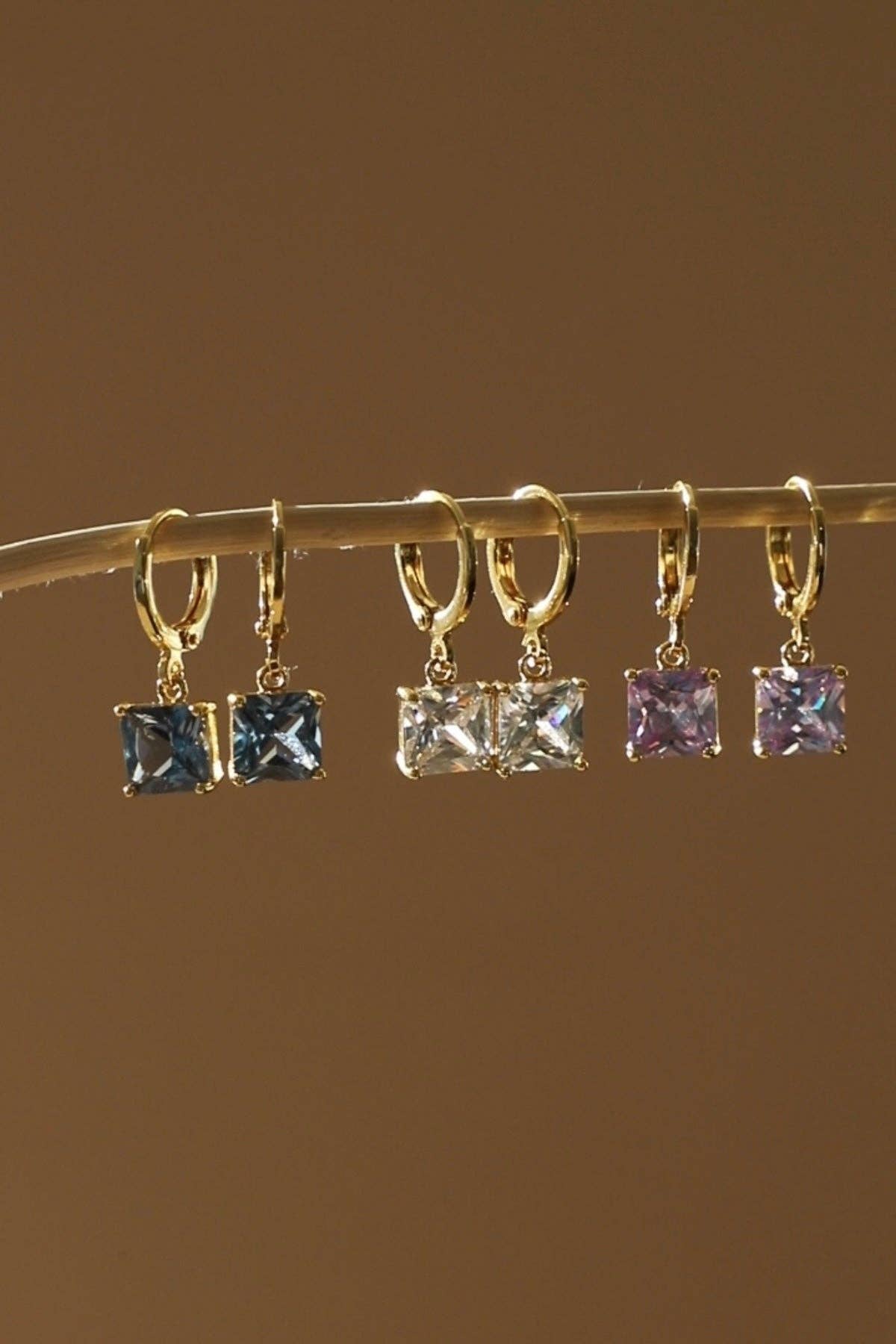 SQUARE BIRTHSTONE HUGGIES
