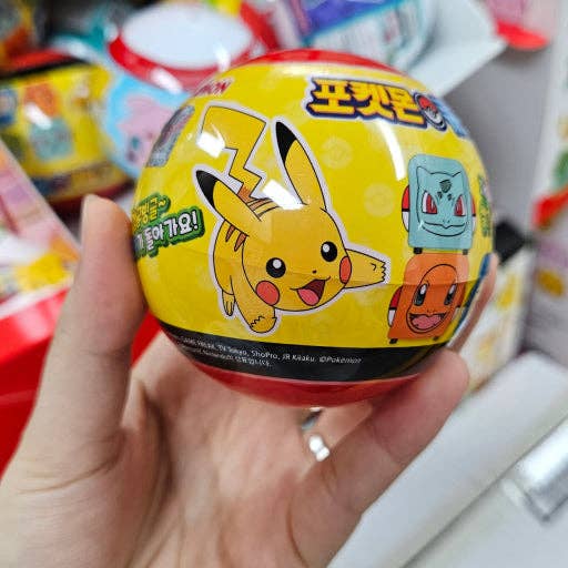 Pokemon Cube Pull-back Car Random Blind Capsule Toy