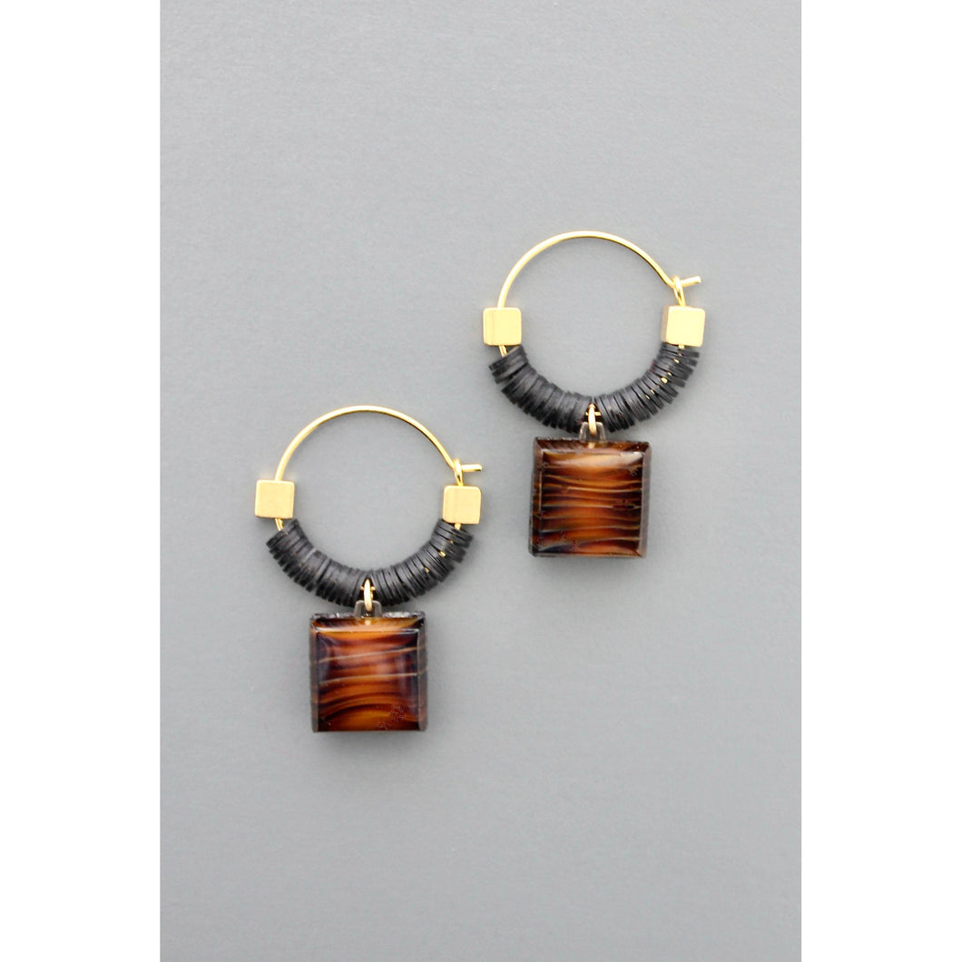 FERE08 Small vintage brown glass hoop earrings