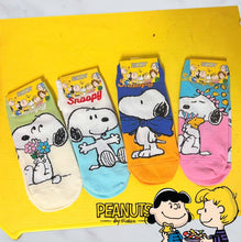 Load image into Gallery viewer, Peanuts Snoopy Charlie Brown ankle Socks/ Cotton Ultra Soft
