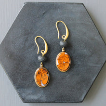 Load image into Gallery viewer, JLTE15 vintage orange glass earrings
