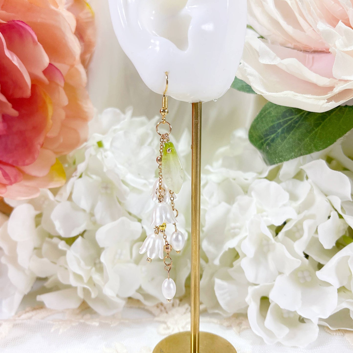 E240 lily flower earrings, flower dangle earrings, bridal