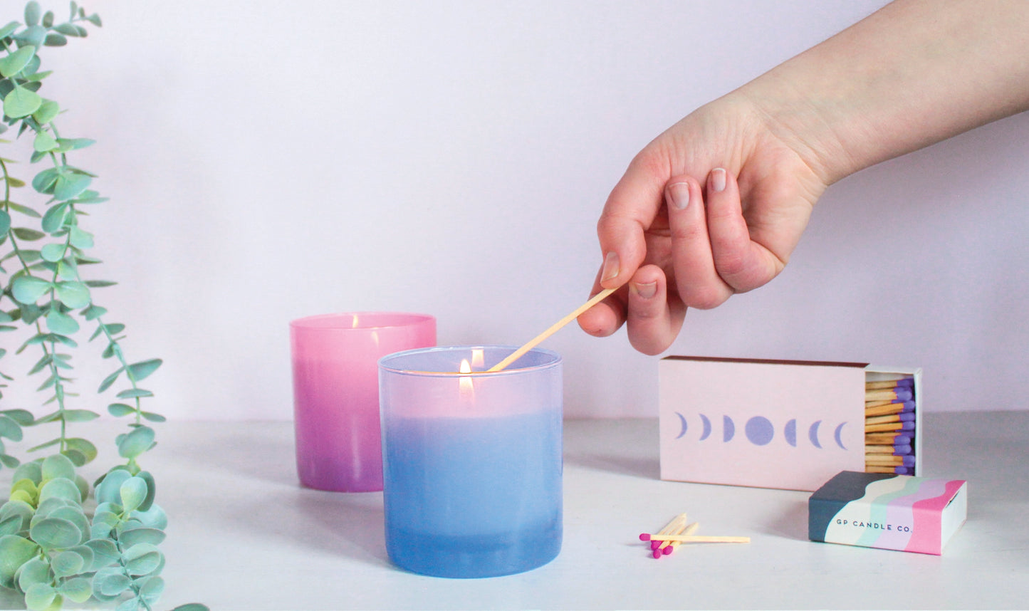 Flora 9 oz. Hue Candle (Wild Orchid)