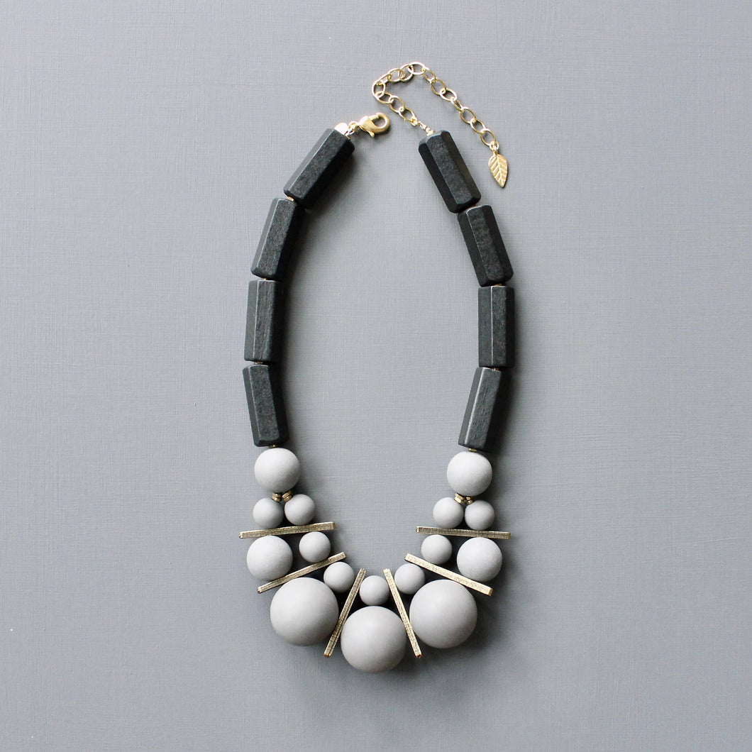 JLT519 black and gray bauble necklace