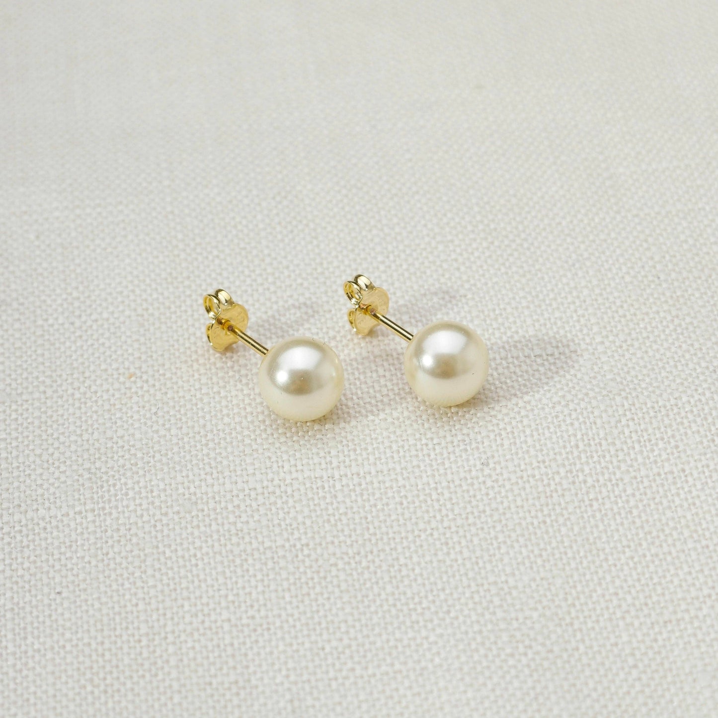 18k Gold Filled  6 mm Classic Pearl Stud
