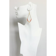 Load image into Gallery viewer, FERE90 Faceted carnelian earrings
