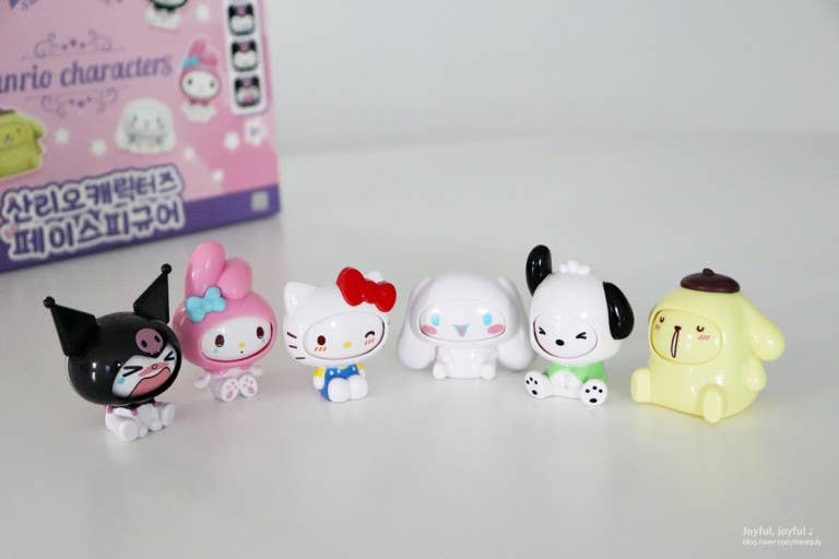 Sanrio Face off Collectable blind Random Figure BOX