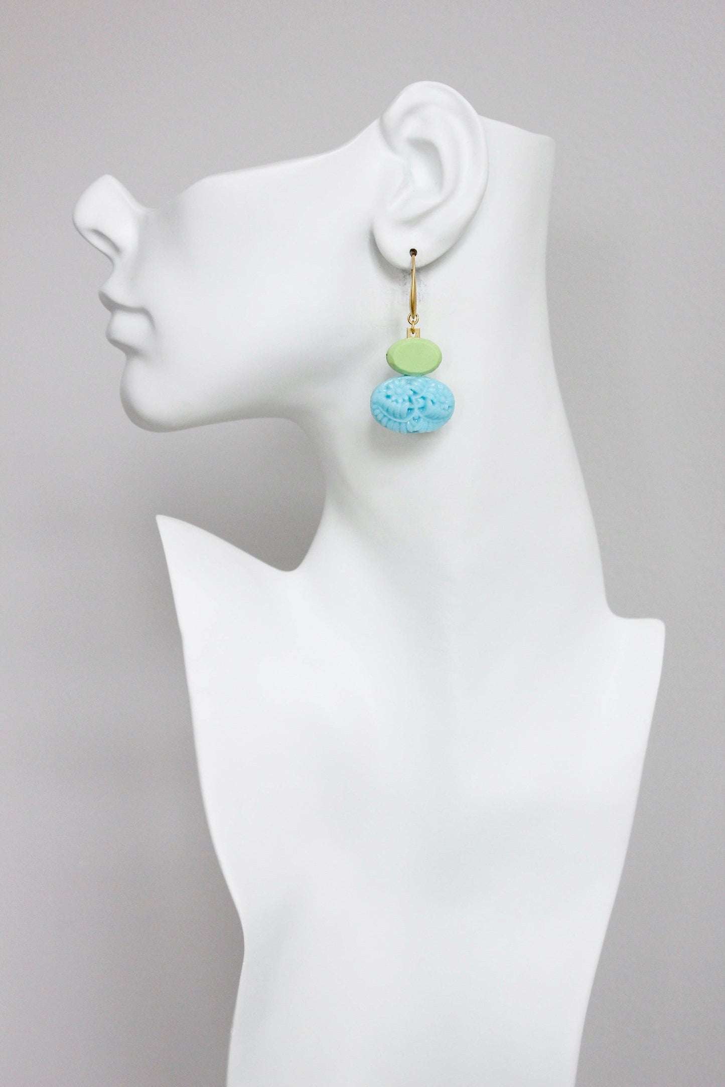 GNDE37 vintage blue and mint glass hook earrings