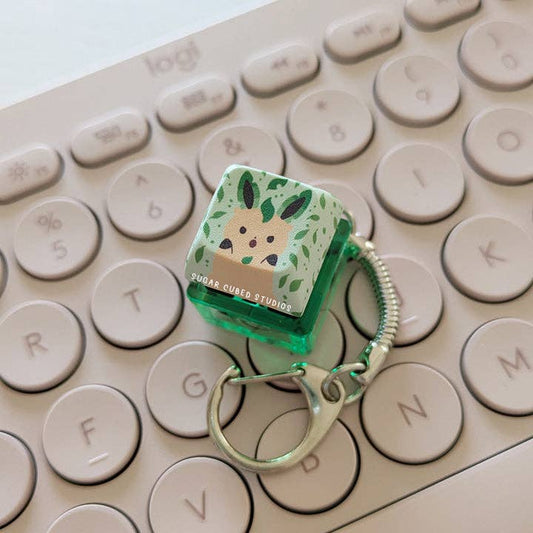 Leafe #470 - Fidget Keycap Keychain